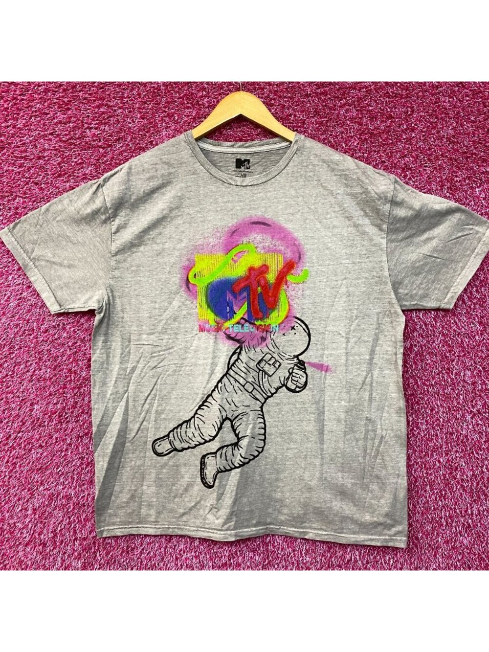 MTV Astronaut Moon Man Trophy Poster T-Shirt Large